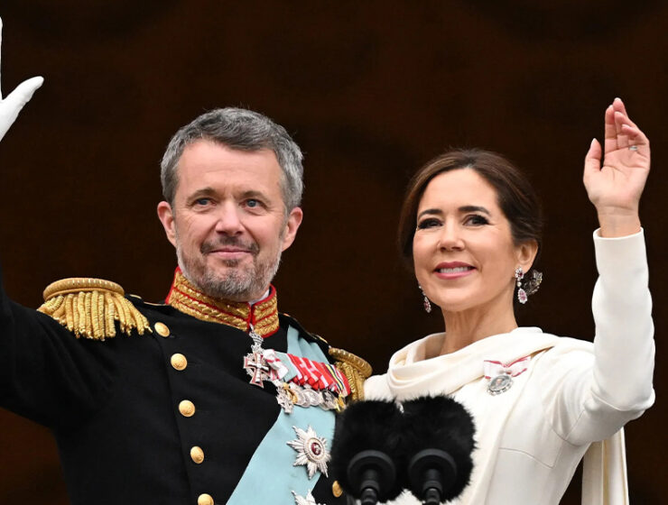 تنصيب الأمير فريدريك العاشر ملكاً للدنمارك