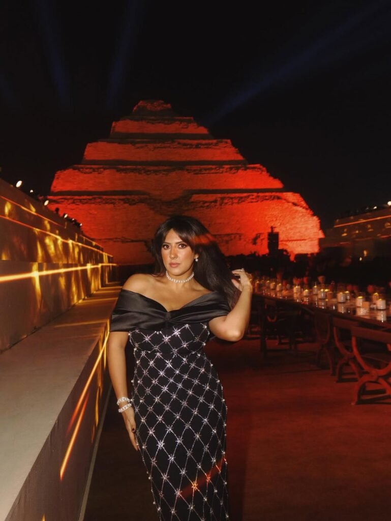 ليلى غالب مخرجة كليب أغنية "مكاني" لمحمد منير.