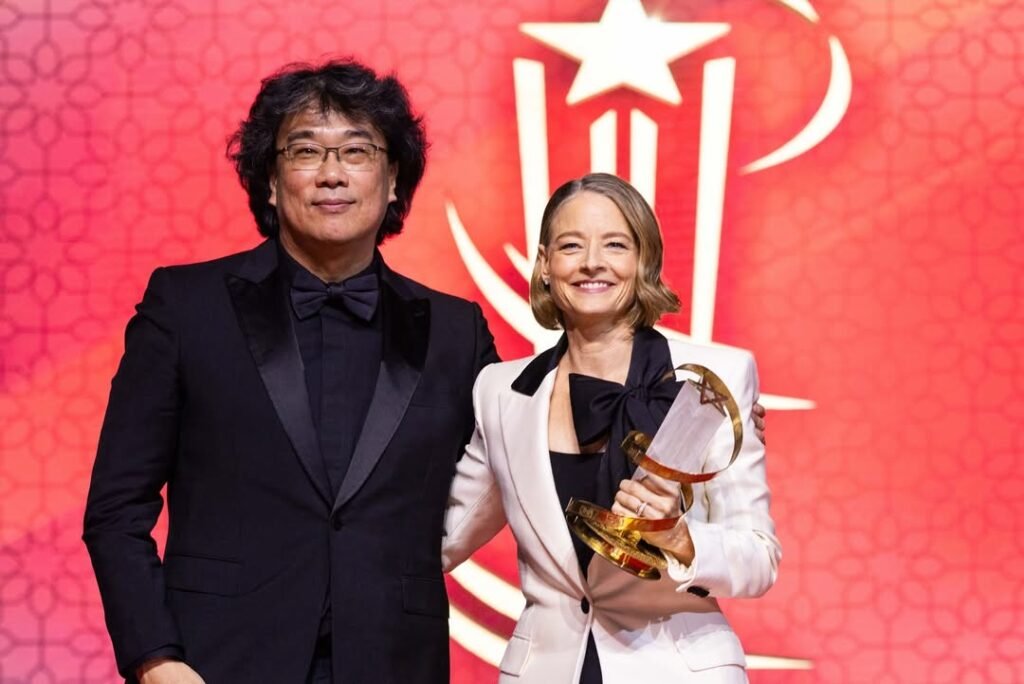 جودي فوستر تتسلم جائزة النجمة الذهبية في مهرجان مراكش.