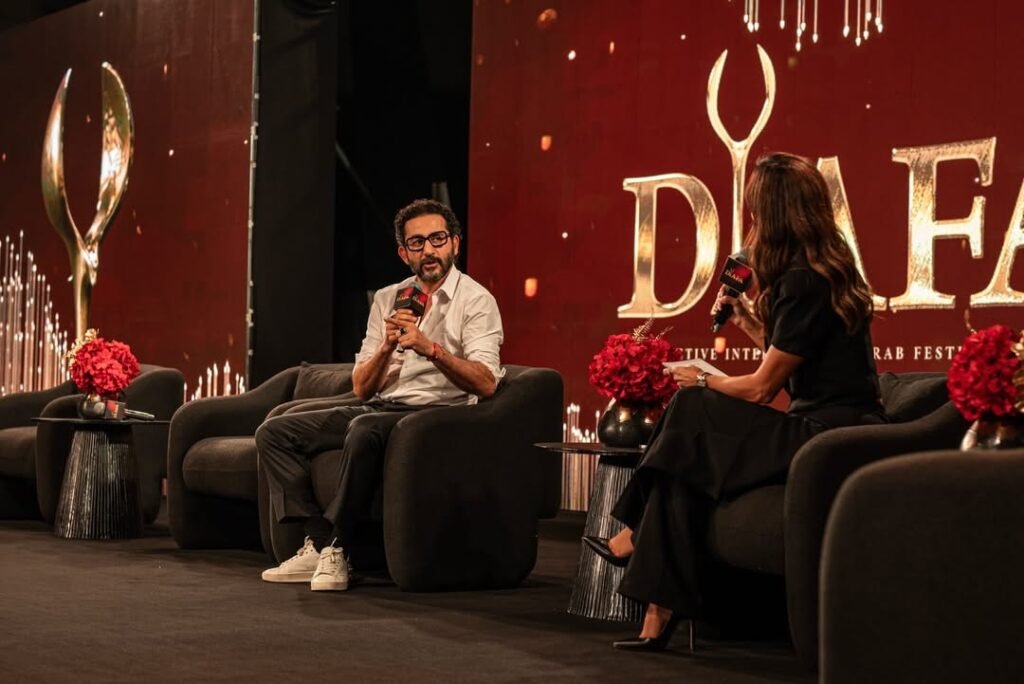 الفنان أحمد حلمي يتحدث في جلسة حوارية بمهرجان DIAFA.