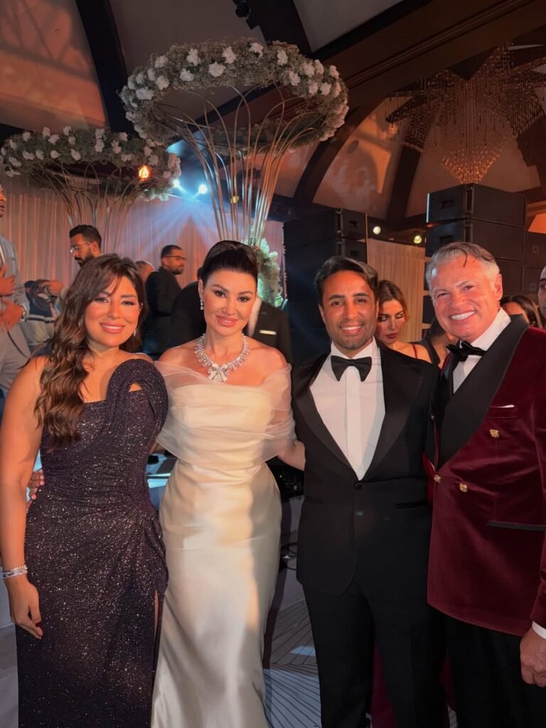 أيتن عامر تهنئ العروسين أروى جودة وجون باتيست.