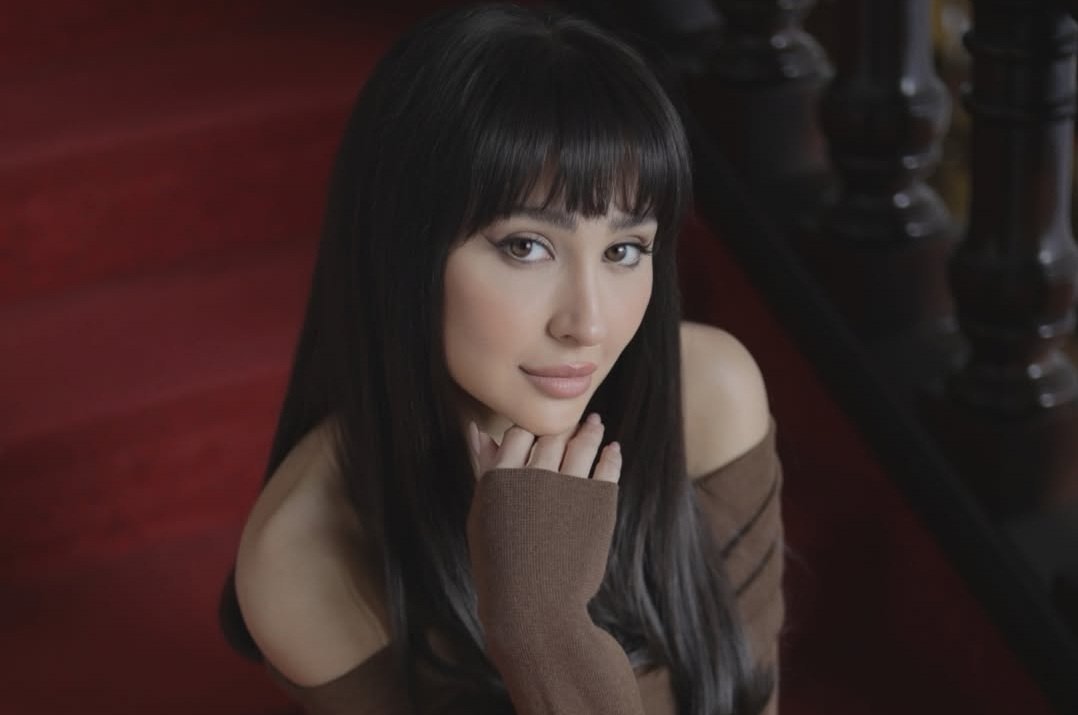 إطلالة جديدة وجانب كوميدي.. جيسي عبدو تكشف عن شخصيتها في "لوبي الغرام"