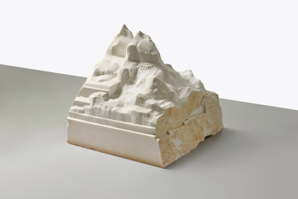 Anish Kapoor, Mountain with Sun and Moon