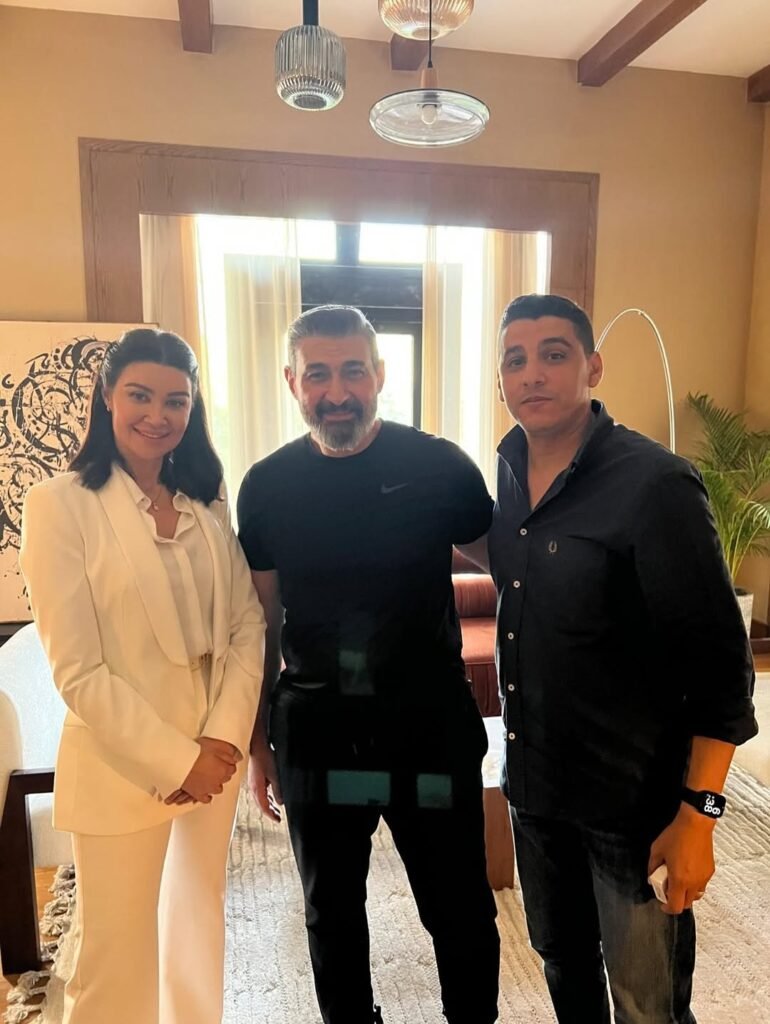 ياسر جلال وأروى جودة في كواليس مسلسل “للعدالة وجه آخر”.