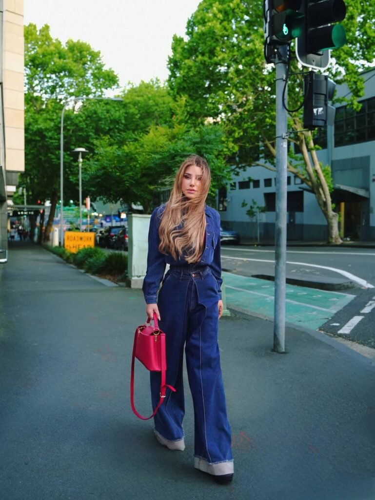 نجوى كرم بإطلالة شبابية عصرية في سيدني