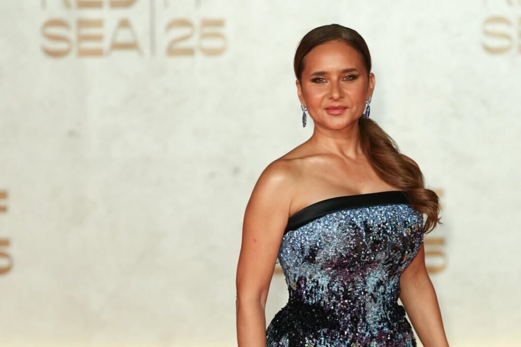 الفنانة نيللي كريم خلال العرض الأول لـ فيلم القصص.