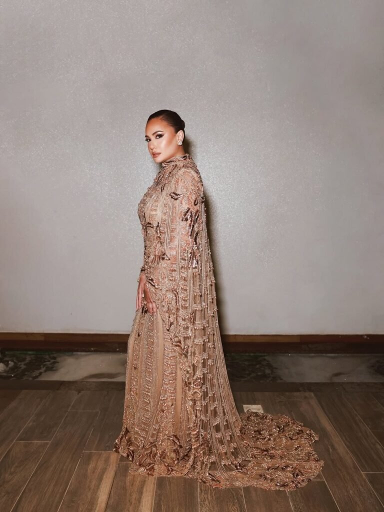 هند صبري تتألق بفستان ذهبي من تصميم زهير مراد.