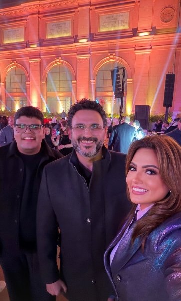 بشرى وأكرم حسني ومحمد عبد الرحمن في حفل شاهد.