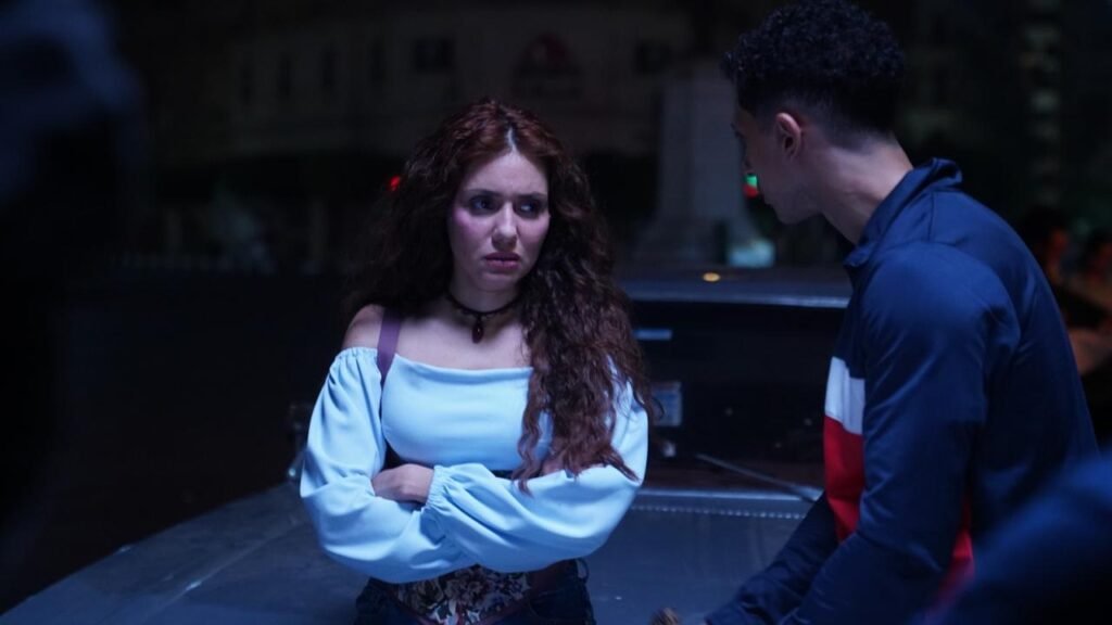 لقطة تجمع عصام عمر وجيهان الشماشرجي من تصوير مسلسل بطل العالم.