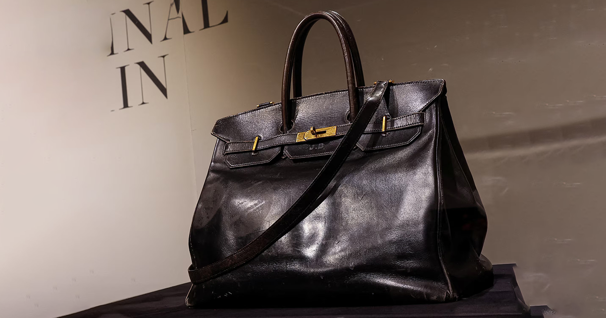 Growth trends of Pre-owned luxury Middle East market in 2025.