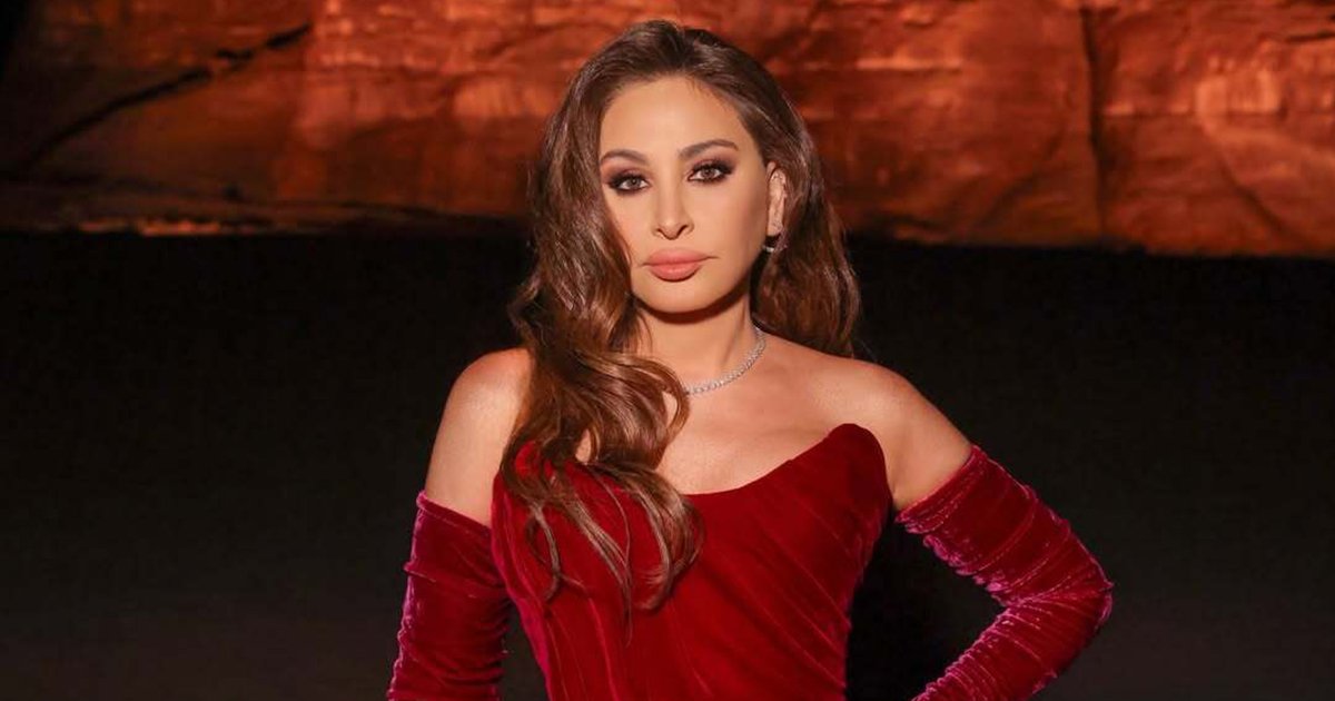 فستان أحمر خطف الأنظار.. إطلالة إليسا في العلا من توقيع نيكولا جبران