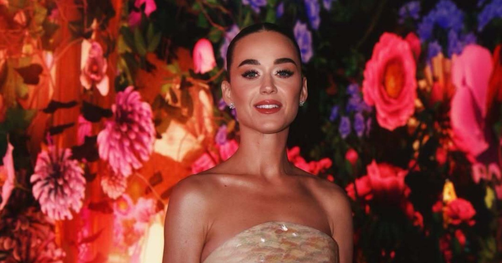 ليلة أسطورية.. كاتي بيري وأنغام تحييان حفل النسخة السادسة من «JOY AWARDS»