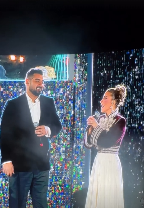 أصالة نصري وآدم يقدمان أغنية وردة في حفل العلا بالسعودية.