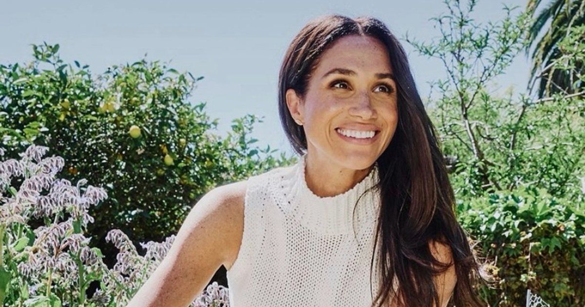 بفستان مخملي.. ميغان ماركل بإطلالة جذابة في حفل «Fifteen Percent Pledge» 