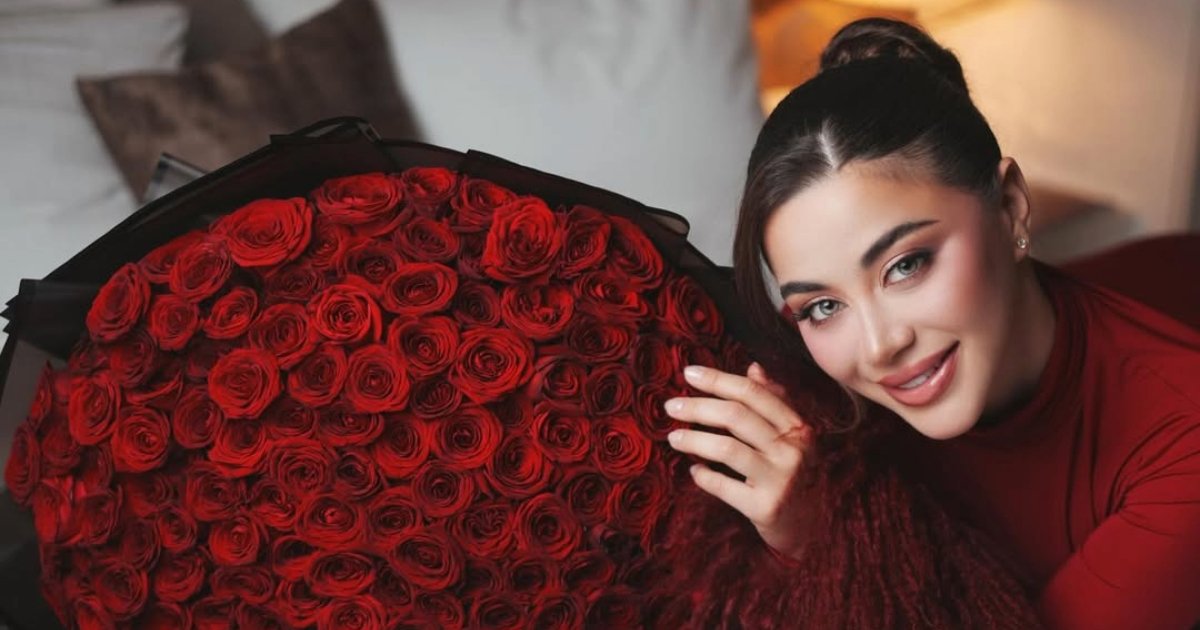 من وحي النجمات: اختاري إطلالتك الرومانسية في عيد الحب