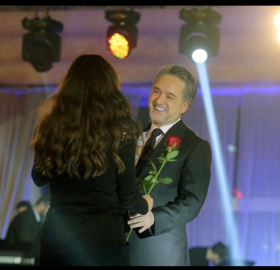 ندى خوري تفاجئ مروان خوري بوردة على المسرح