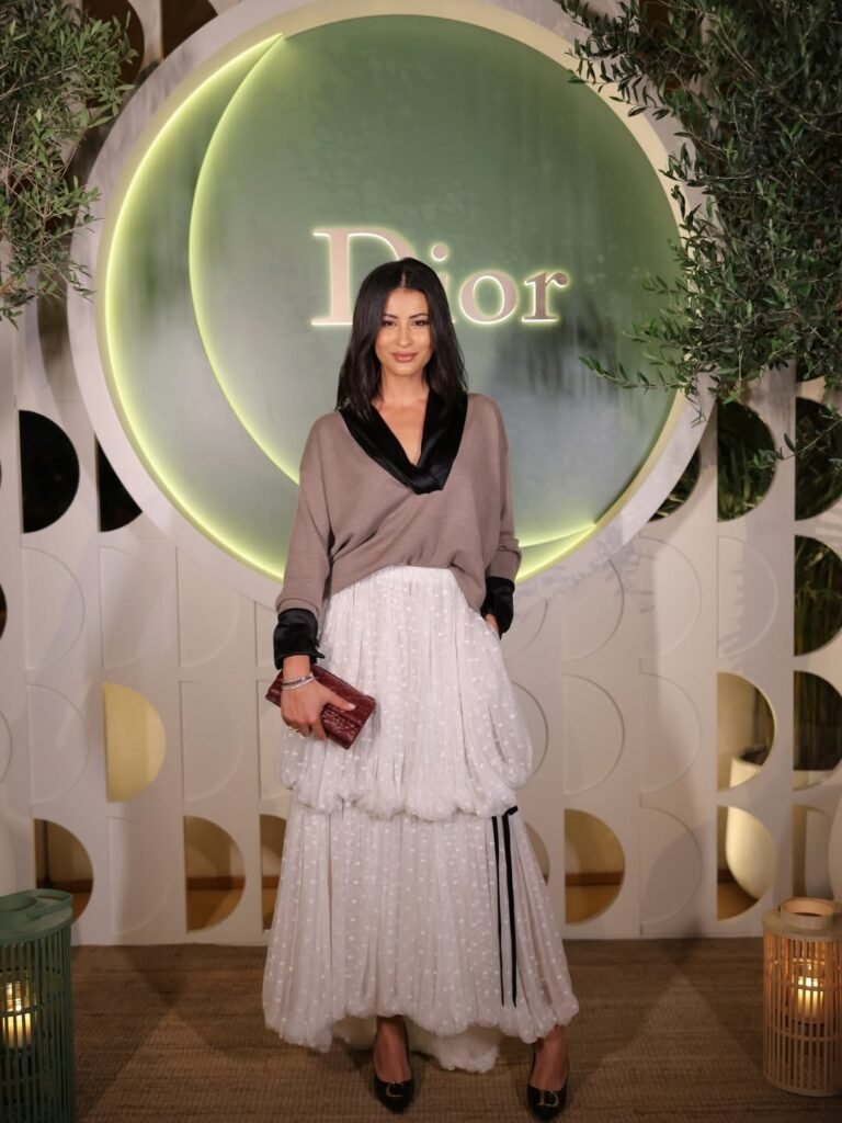 ريم السعيدي بتصميم عصري من دار ديور في دبي