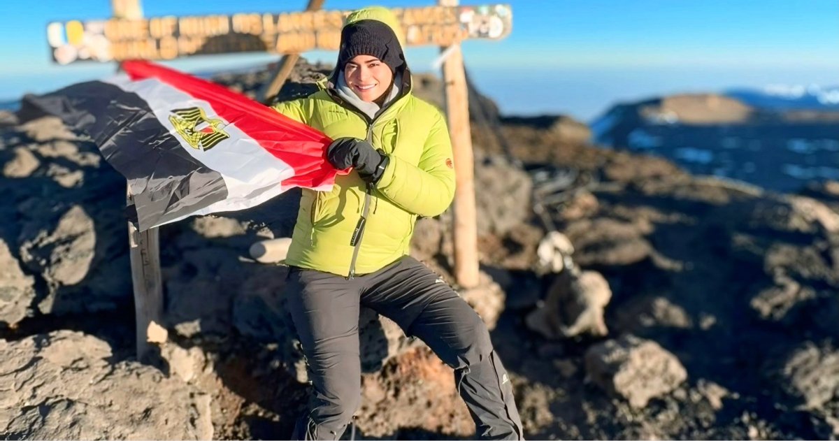 8 أيام لتحقيق التحدي.. أسماء جلال تخوض مغامرة تسلق أعلى قمة في إفريقيا