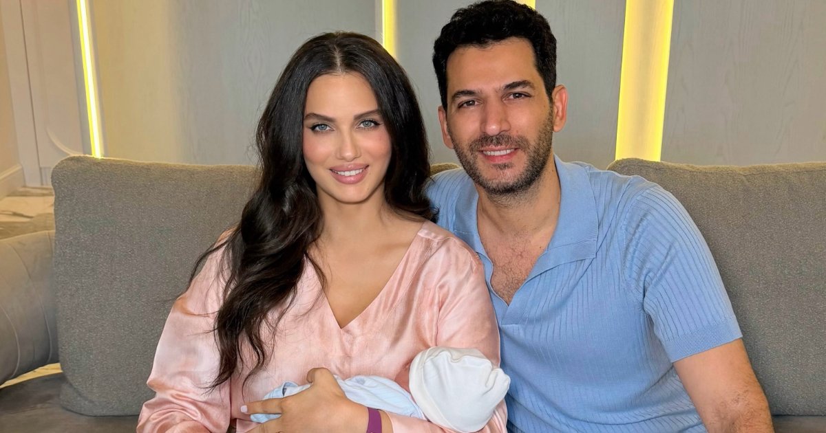 مراد يلدريم وإيمان الباني يرزقان بطفلهما الثاني ويكشفان عن اسمه 