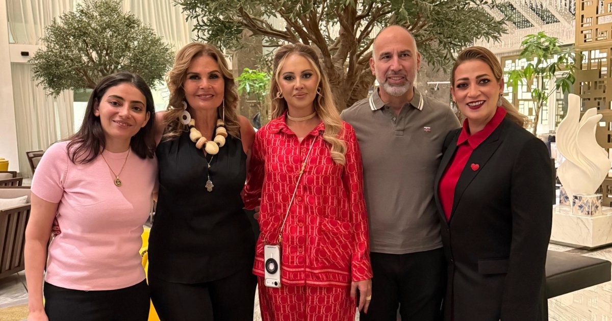 يسرا وياسمين رئيس تحتفلان بالعرض الخاص لفيلم الست لما في السعودية